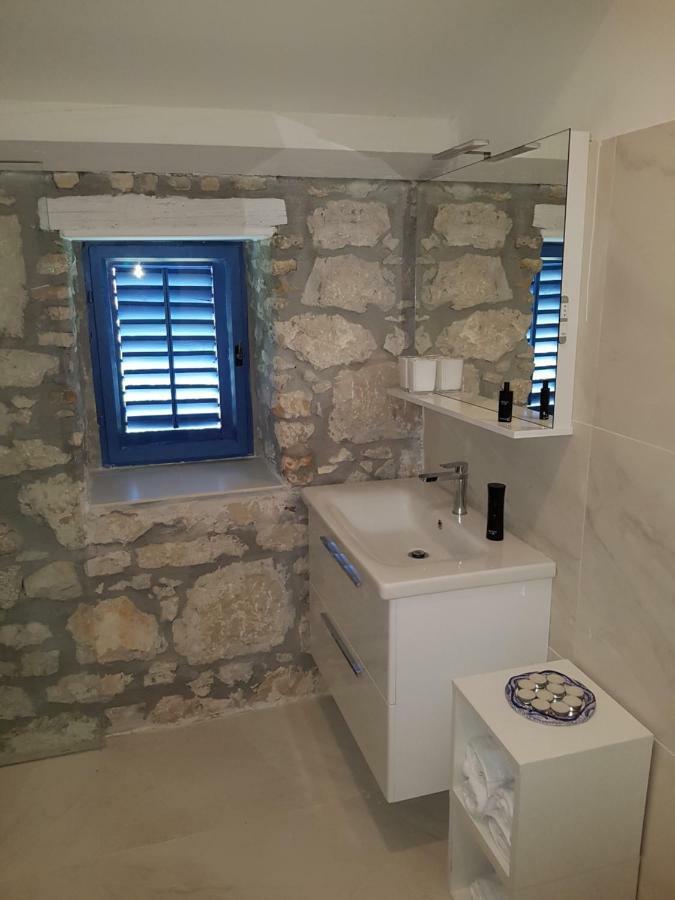 Вилла The Istrian Врсар Экстерьер фото